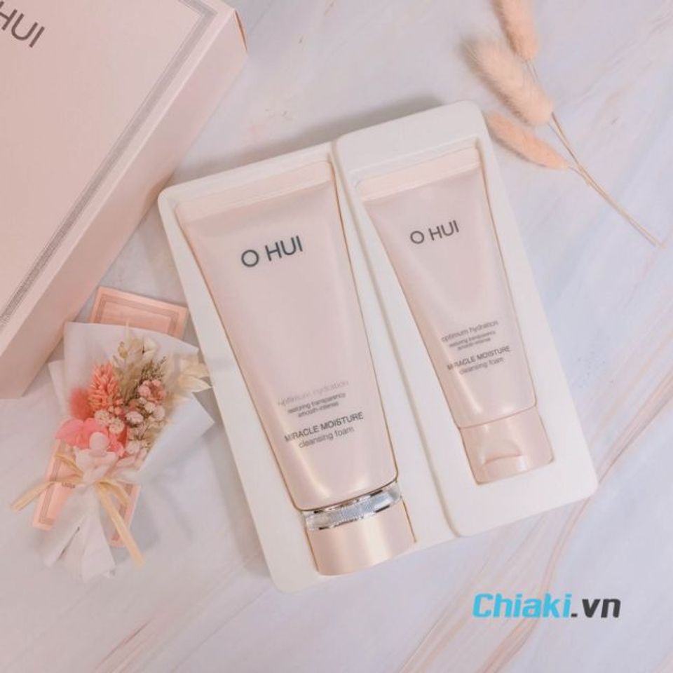 Sữa rửa mặt Ohui hồng