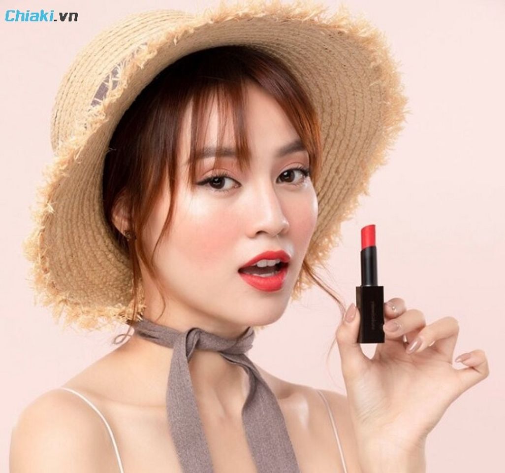 Ưu nhược điểm của c&aacute;c loại son si&ecirc;u l&igrave; ăn kh&ocirc;ng tr&ocirc;i