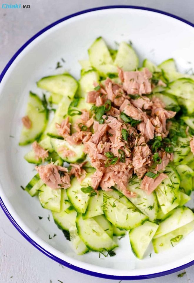 Dưa chuột đẩy nước thừa trong cơ thể ra ngo&agrave;i, gi&uacute;p bạn giảm b&eacute;o hiệu quả