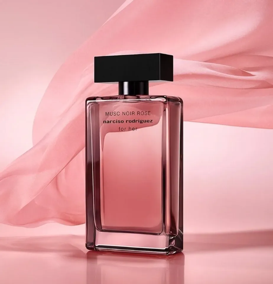Nước hoa nữ Narciso Musc Noir Rose For Her EDP với thiết kế đơn giản, cuốn hút