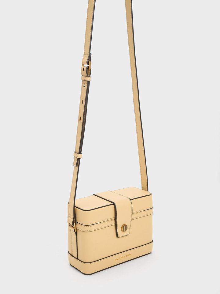 Túi đeo chéo Charles & Keith Bronte Boxy Crossbody Bag CK2-80701182-1 Beige kiểu dáng thời trang thanh lịch