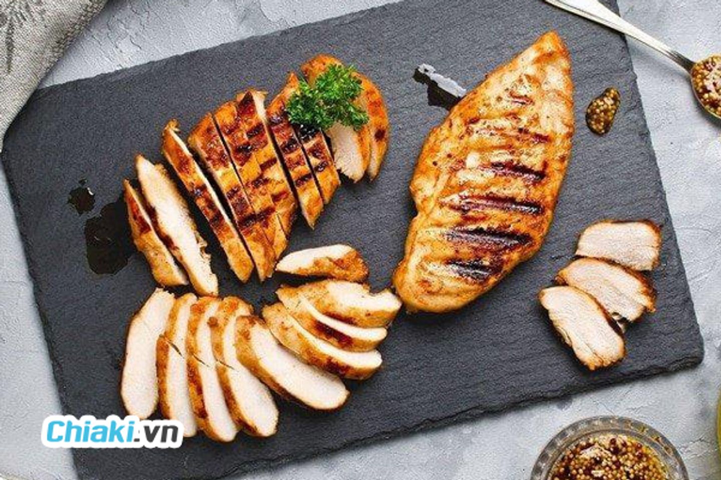 Ức g&agrave; nướng