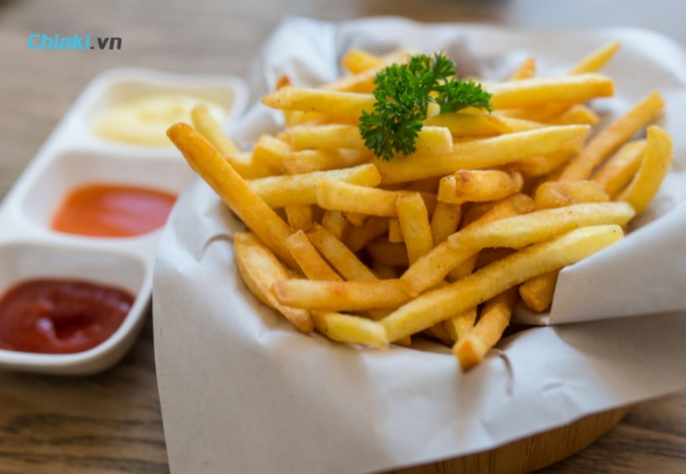 Hạn chế đồ ăn mặn, nhiều dầu mỡ