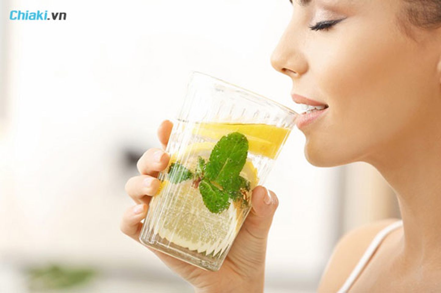 uống nước chanh giảm c&acirc;n phải đ&uacute;ng thời điểm