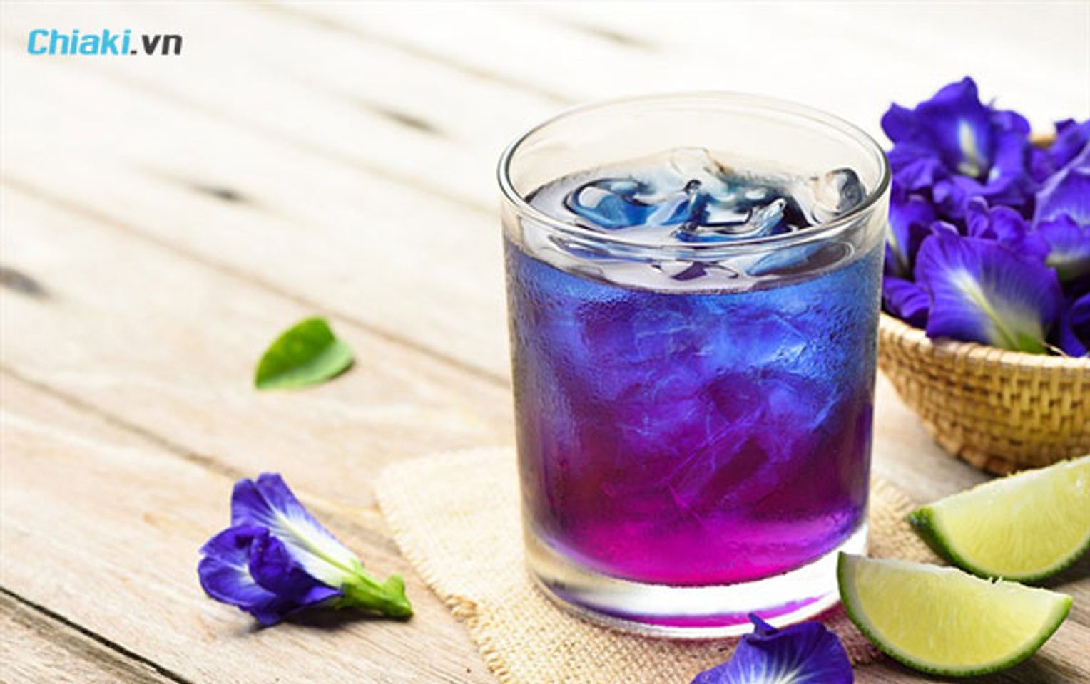giảm c&acirc;n với nước chanh hoa đậu biếc 