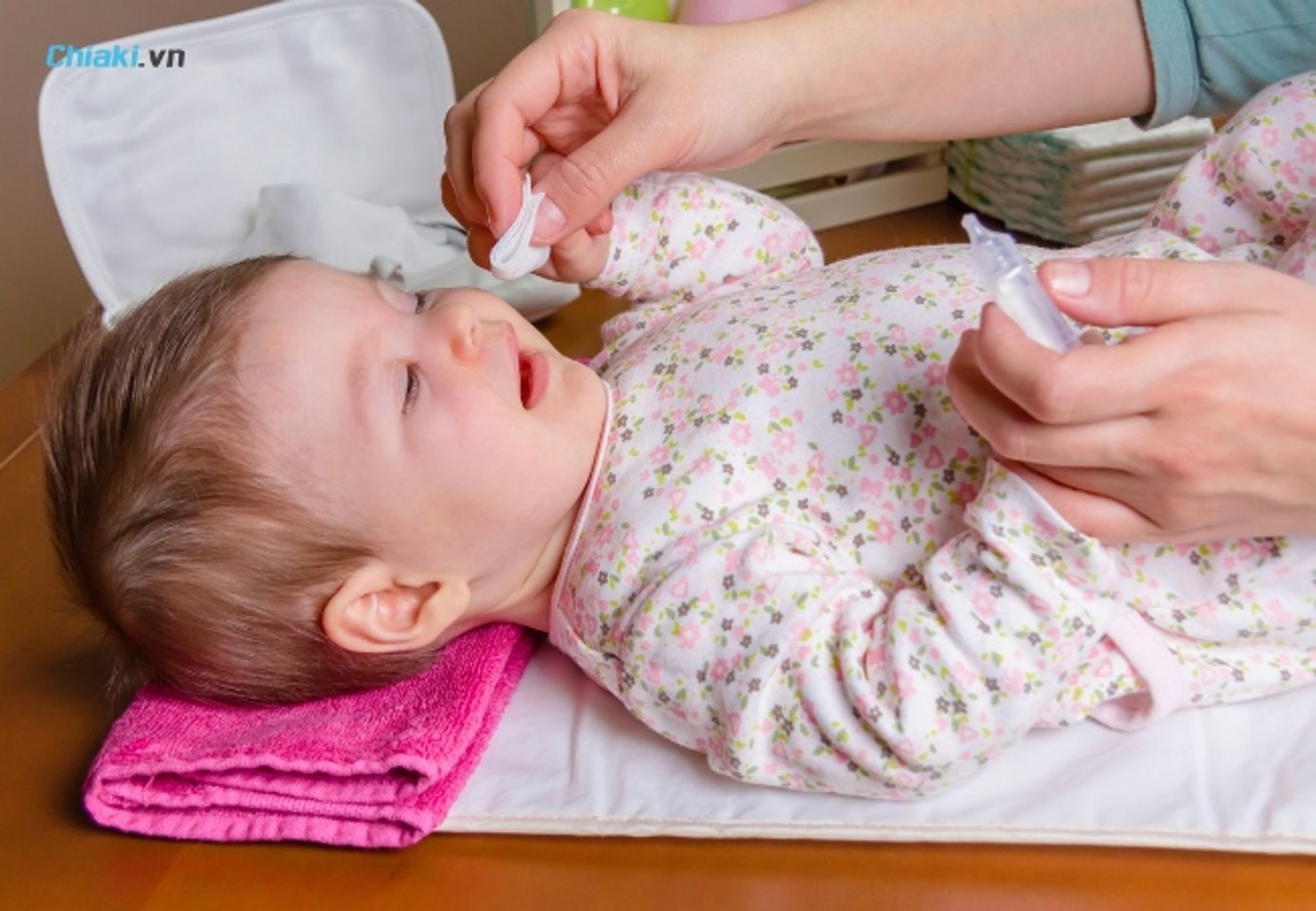 Nước muối sinh l&yacute; trẻ sơ sinh l&agrave; dung dịch đẳng trương