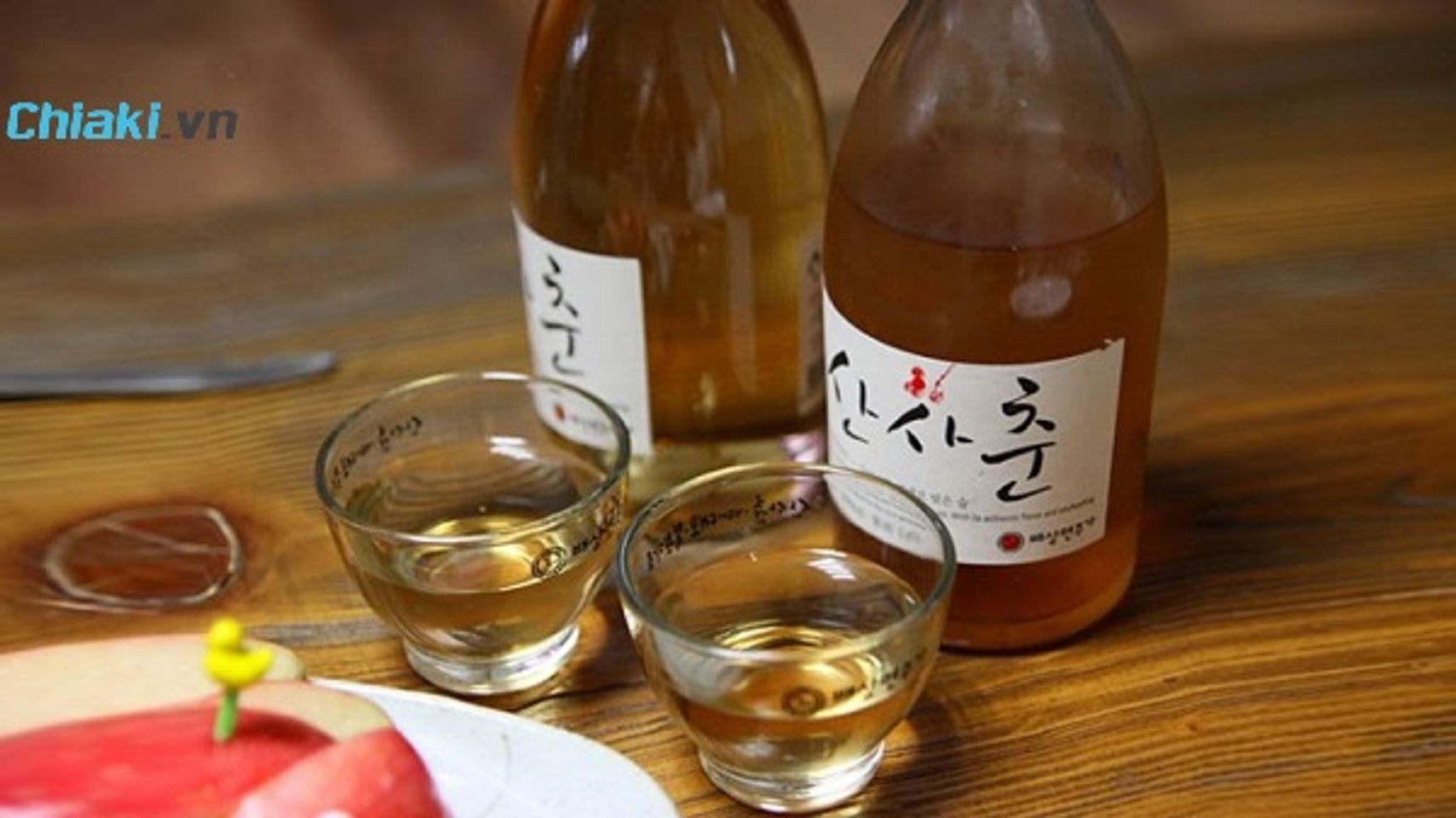 Rượu H&agrave;n Quốc tr&aacute;i c&acirc;y Sansachun