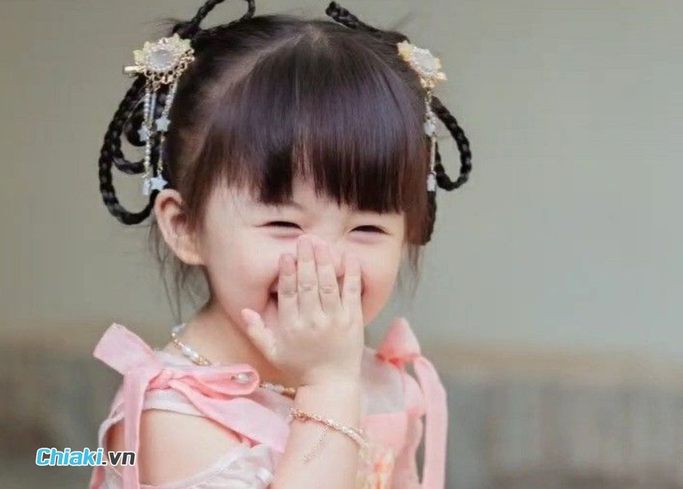 Đặt t&ecirc;n con g&aacute;i họ Phan mong con b&igrave;nh an, khỏe mạnh