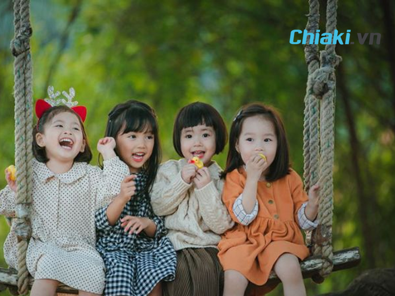 Đặt t&ecirc;n con g&aacute;i họ Trần theo t&iacute;nh c&aacute;ch của b&eacute;