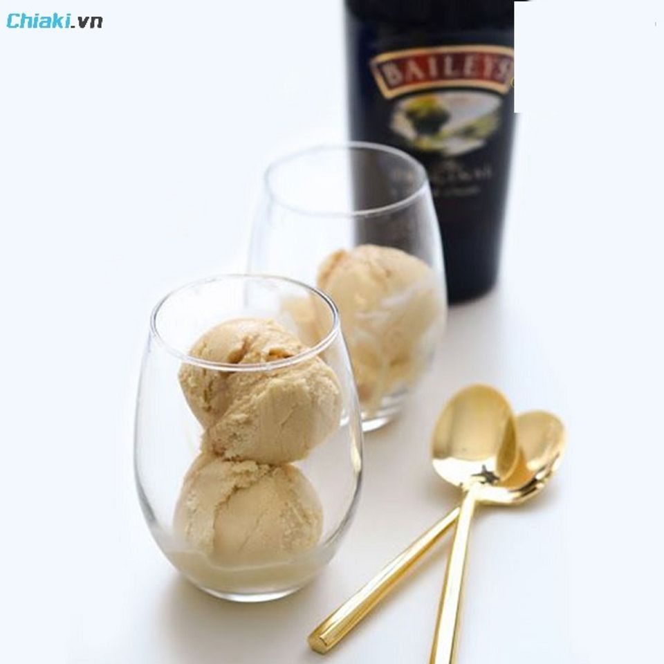 L&agrave;m kem tươi bằng m&aacute;y khi mix kem Capuchino Barleys nhanh v&agrave; cực ngon