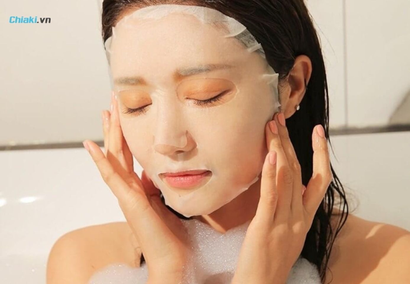 Mặt nạ (Mask) l&agrave; sản phẩm skincare dưỡng da chiết xuất từ thi&ecirc;n nhi&ecirc;n hoặc nh&acirc;n tạo