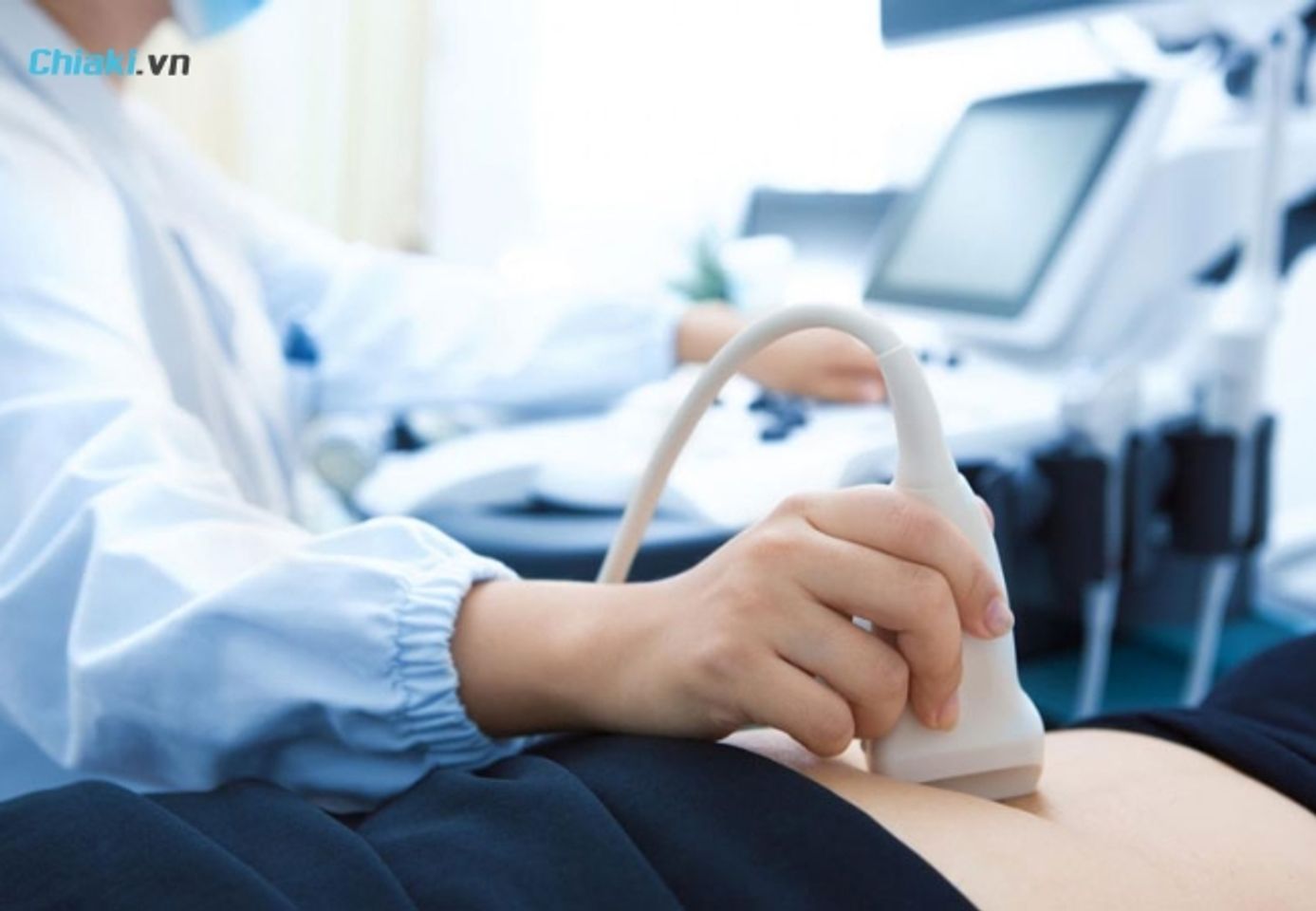 Sau khi biết c&oacute; thai bạn cần đi kh&aacute;m thai sớm