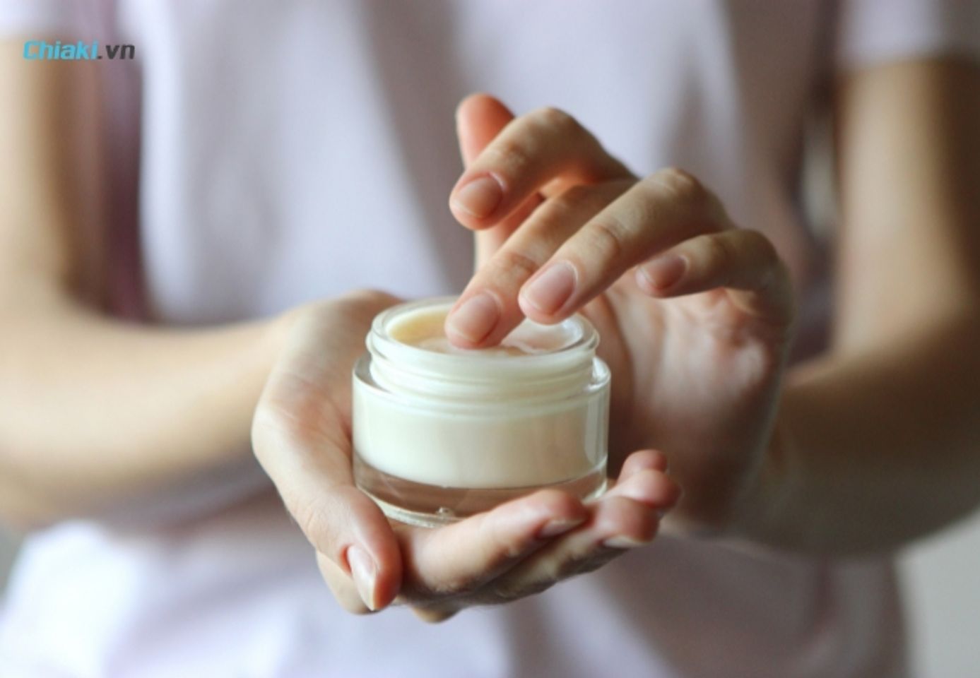 Nhớ d&ugrave;ng kem dưỡng ẩm sau khi d&ugrave;ng mặt nạ