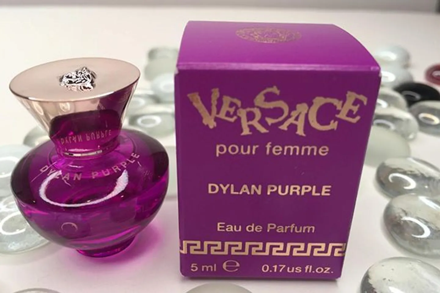 Chai nước hoa Versace Pour Femme Dylan Purple EDP