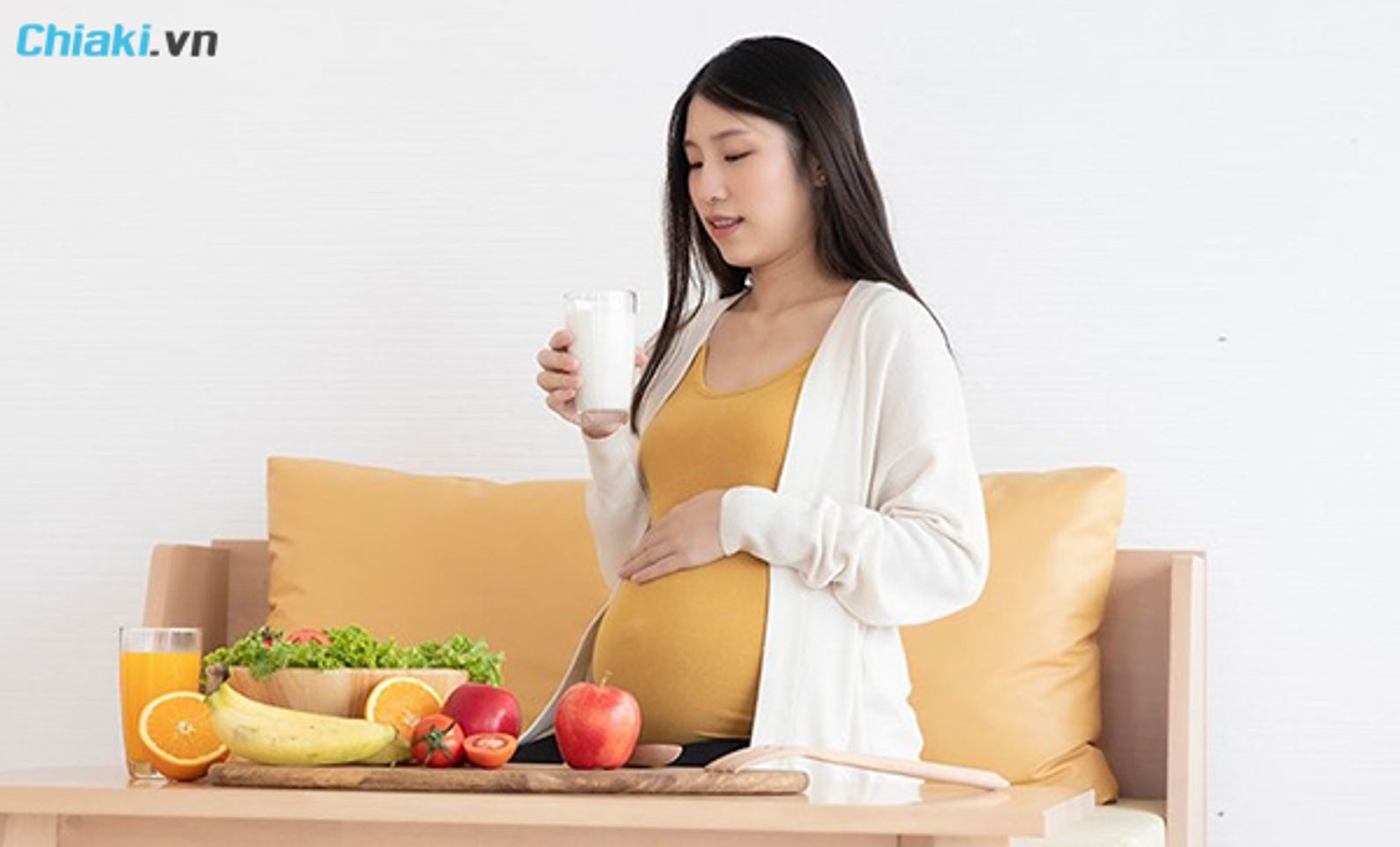 chế độ dinh dưỡng của mẹ bầu ảnh hưởng đến c&acirc;n nặng thai nhi