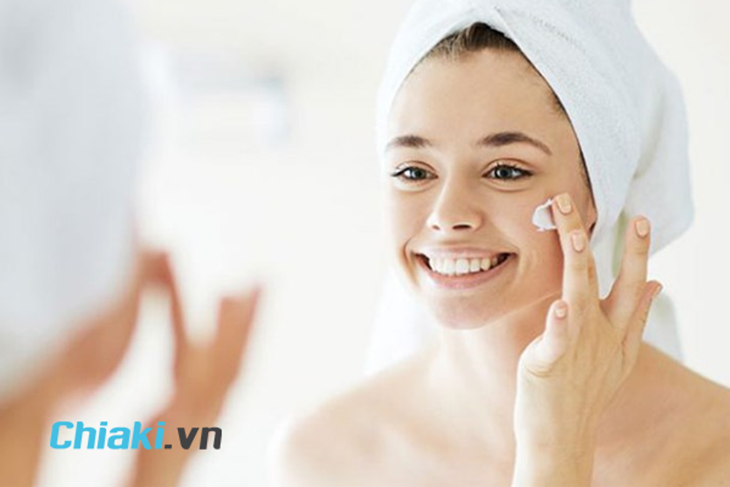 Kh&ocirc;ng cần rửa lại mặt sau khi thoa lotion