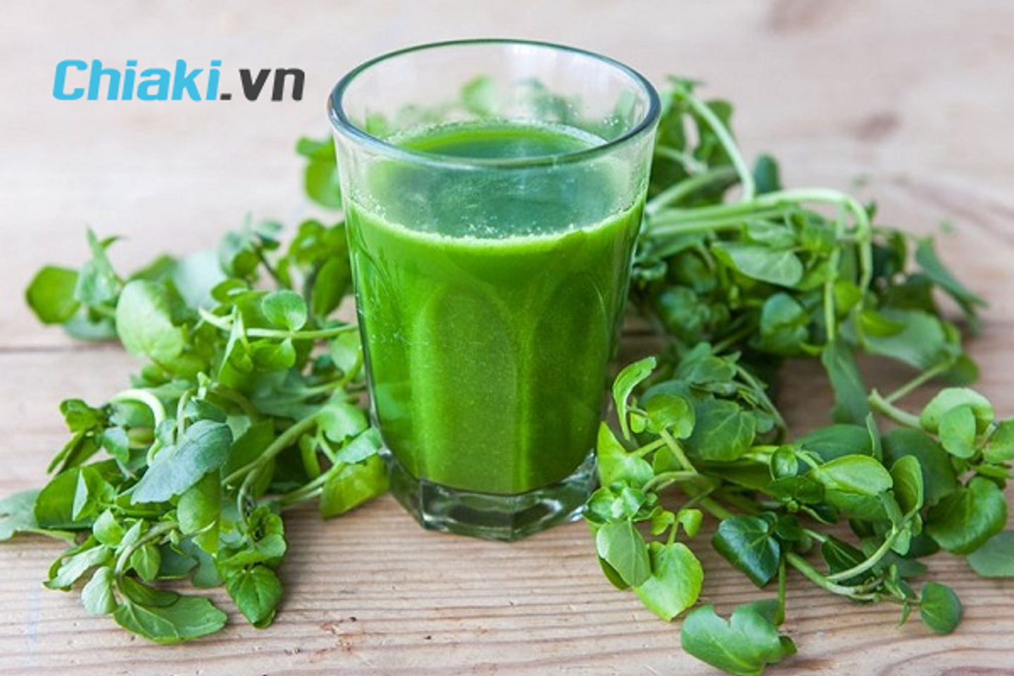 Nước cải xoong m&aacute;t gan hết mụn
