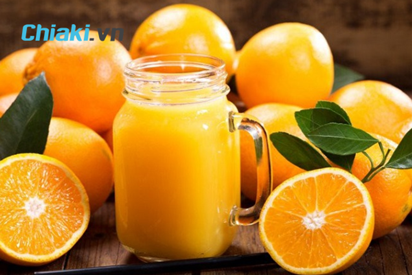 Nước cam thanh nhiệt m&aacute;t gan