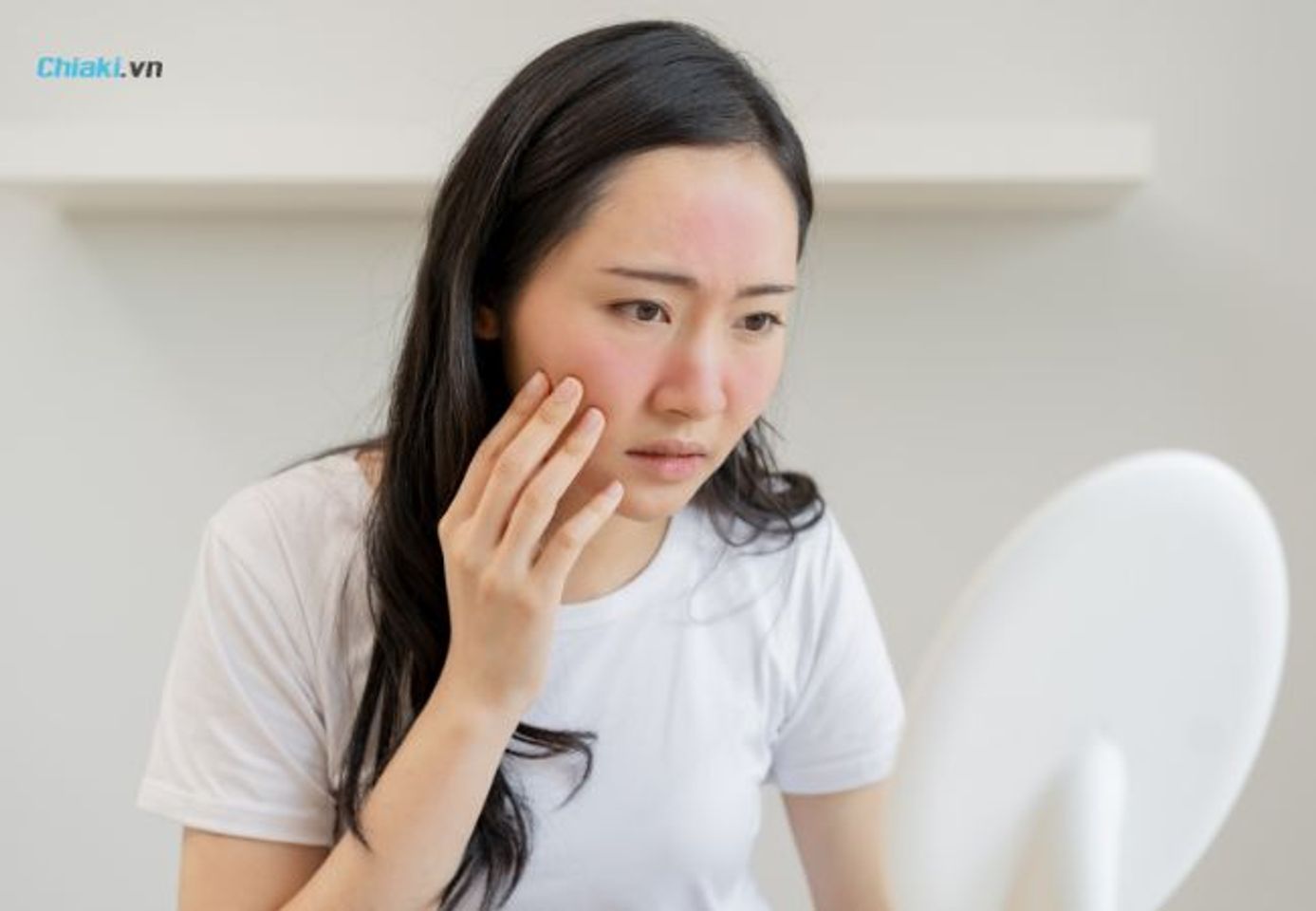 Sử dụng kem dưỡng ẩm trong qu&aacute; tr&igrave;nh treatment hỗ trợ cấp ẩm, bảo vệ da khỏi k&iacute;ch ứng