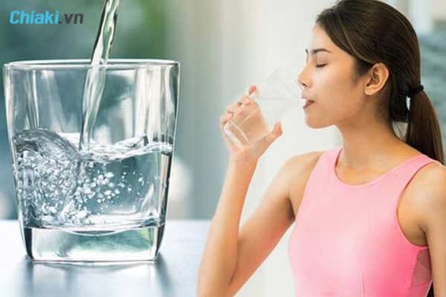 Uống nhiều nước sẽ đ&agrave;o thải độc tố, mỡ thừa, hỗ trợ giảm c&acirc;n