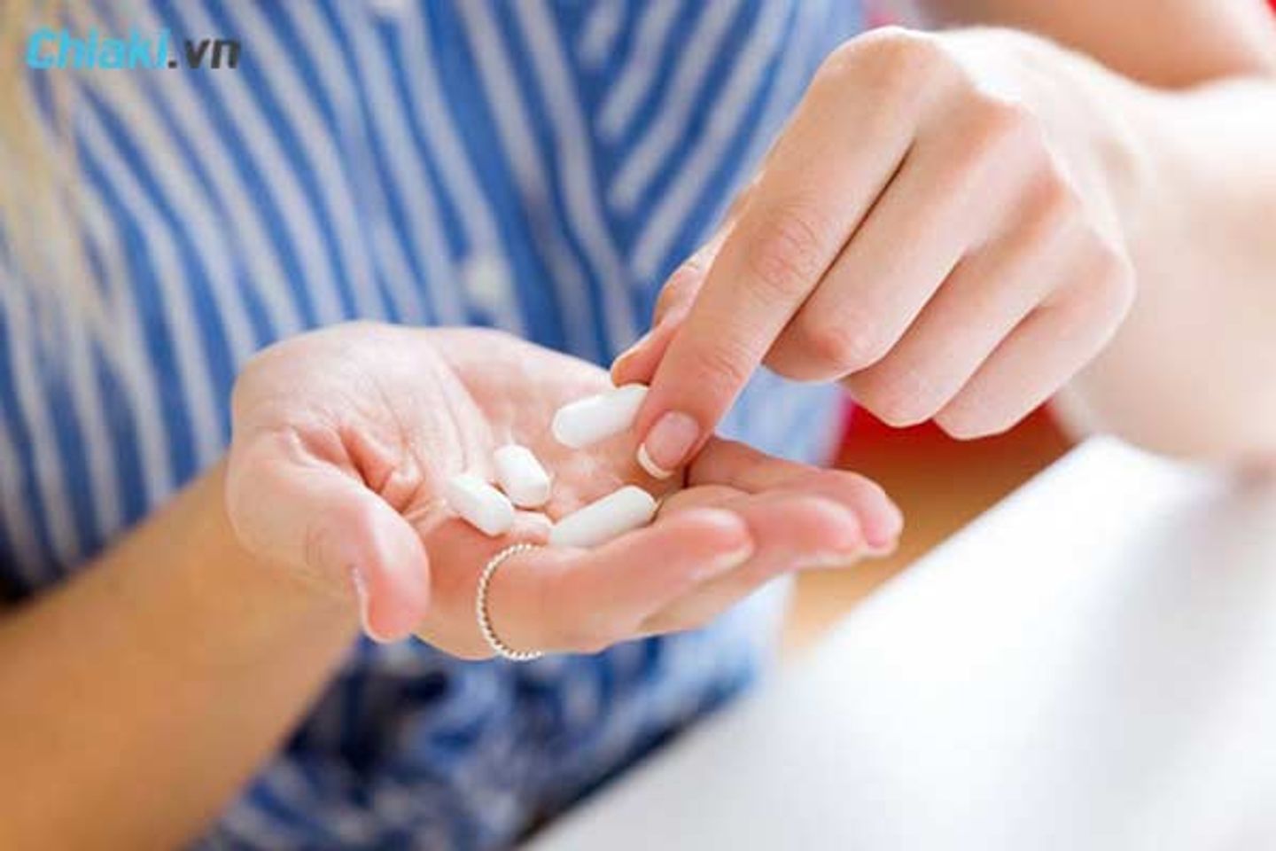 Sử dụng vi&ecirc;n đặt phụ khoa đ&uacute;ng c&aacute;ch