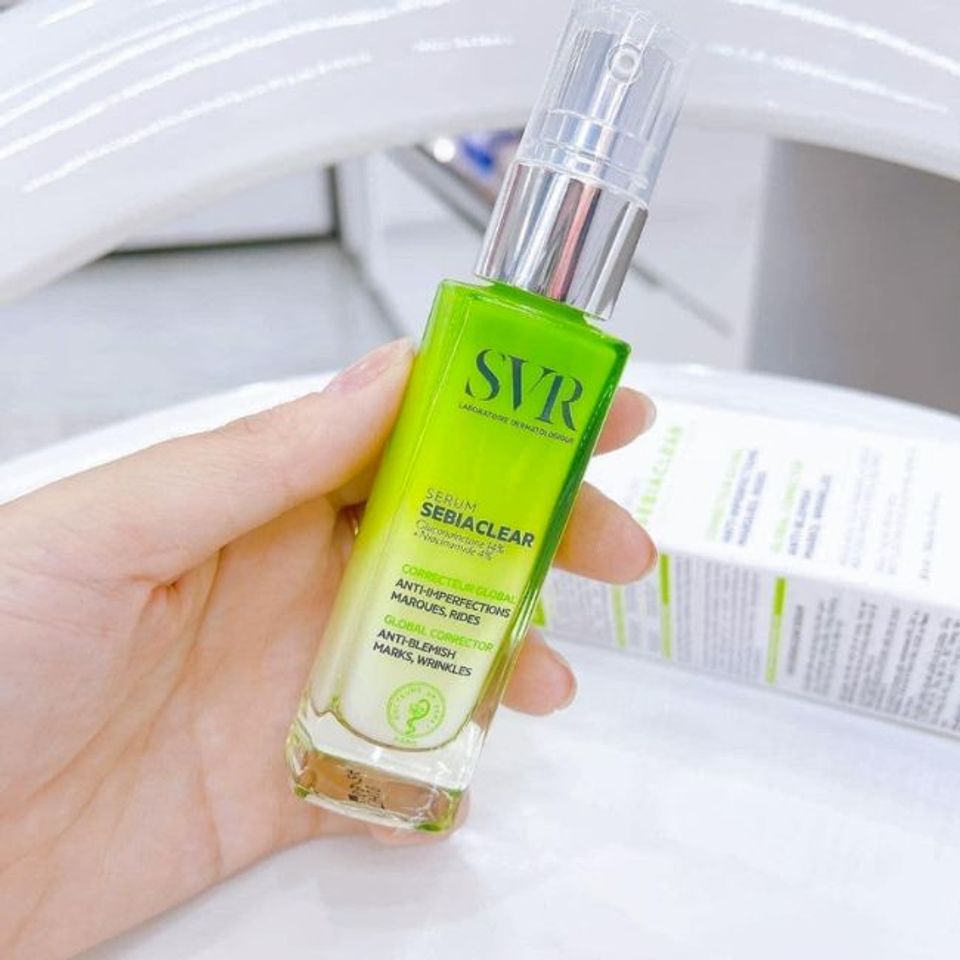 Serum se kh&iacute;t lỗ ch&acirc;n l&ocirc;ng cho da dầu mụn SVR