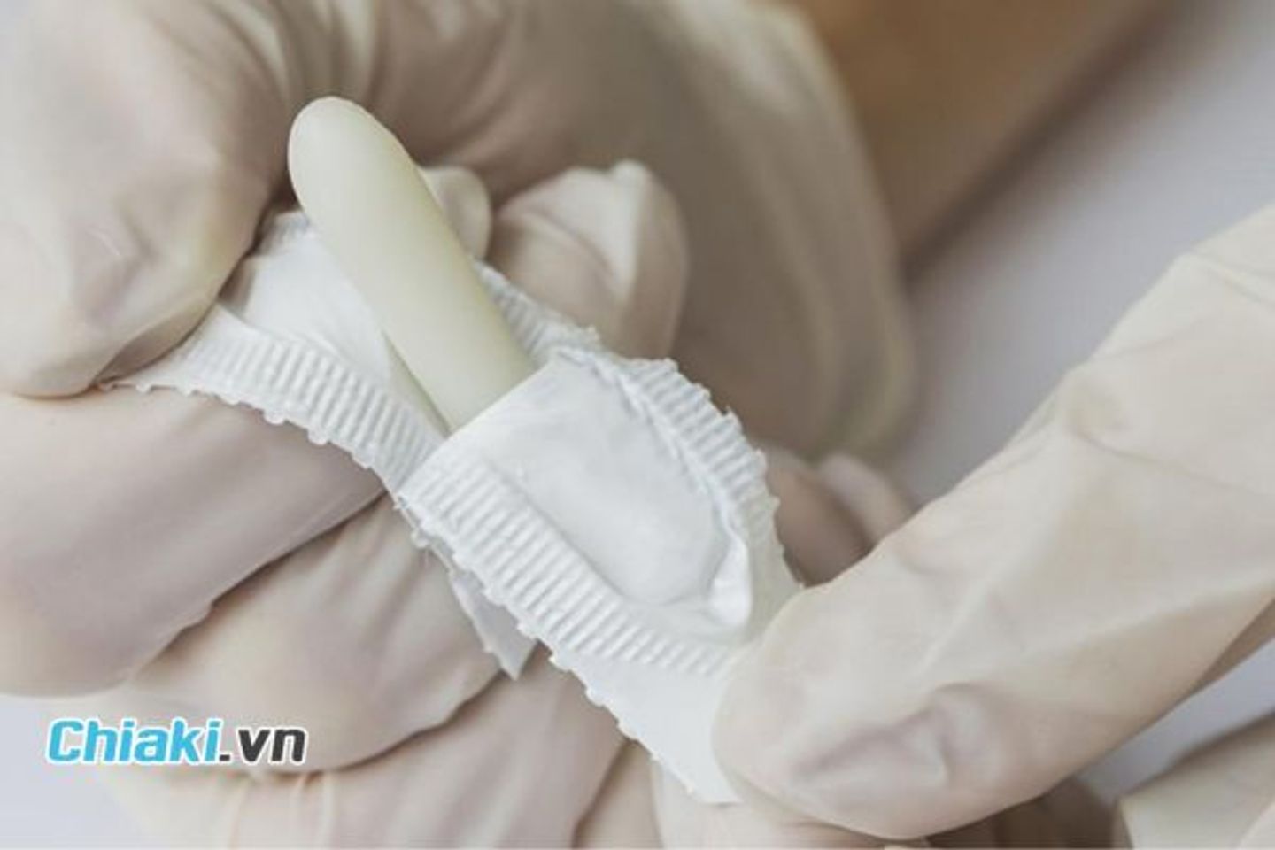 C&aacute;ch sử dụng thuốc đặt phụ khoa 1 vi&ecirc;n hàng đầu