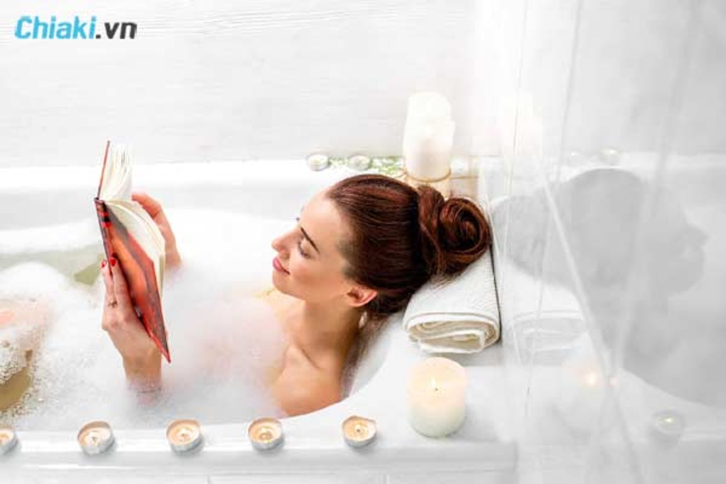 Xịt body mist khi cơ thể c&ograve;n ẩm sẽ tăng độ lưu hương d&agrave;i l&acirc;u