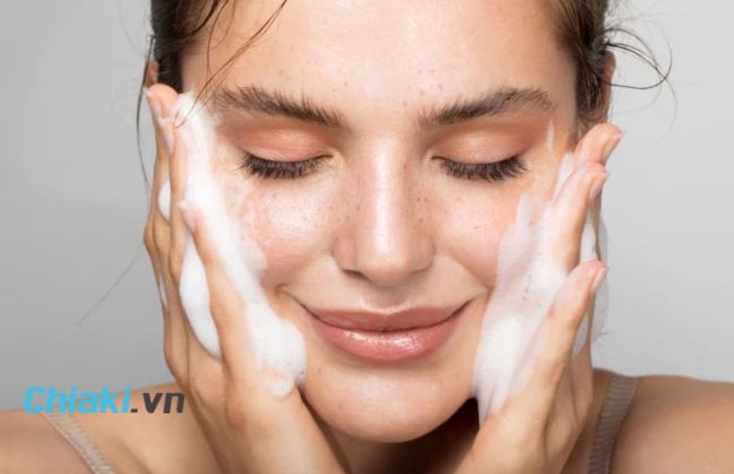 C&aacute;ch sử dụng sữa rửa mặt AHA
