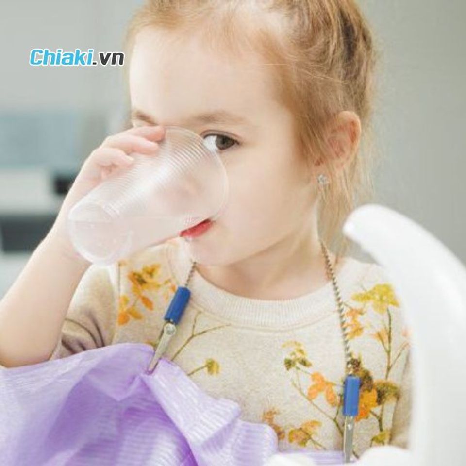 Lưu &yacute; khi sử dụng nước s&uacute;c miệng cho b&eacute;