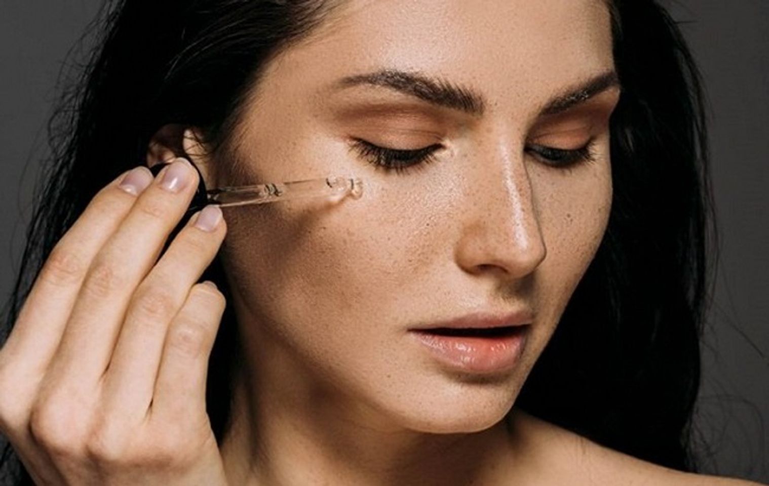 Sử dụng serum trị n&aacute;m c&oacute; hiệu quả kh&ocirc;ng