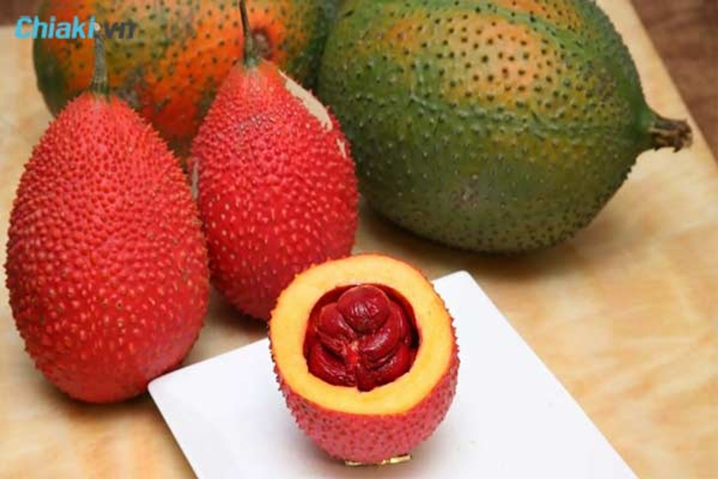 Vitamin A c&oacute; nhiều trong thực phẩm n&agrave;o - gấc v&agrave; dầu gấc&nbsp;