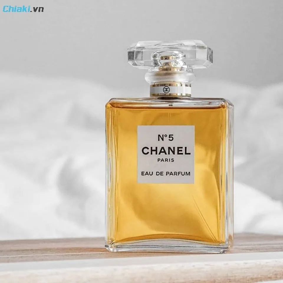 Nước hoa Chanel No5 Eau De Parfum hương thơm ngọt trộn chút mãnh liệt