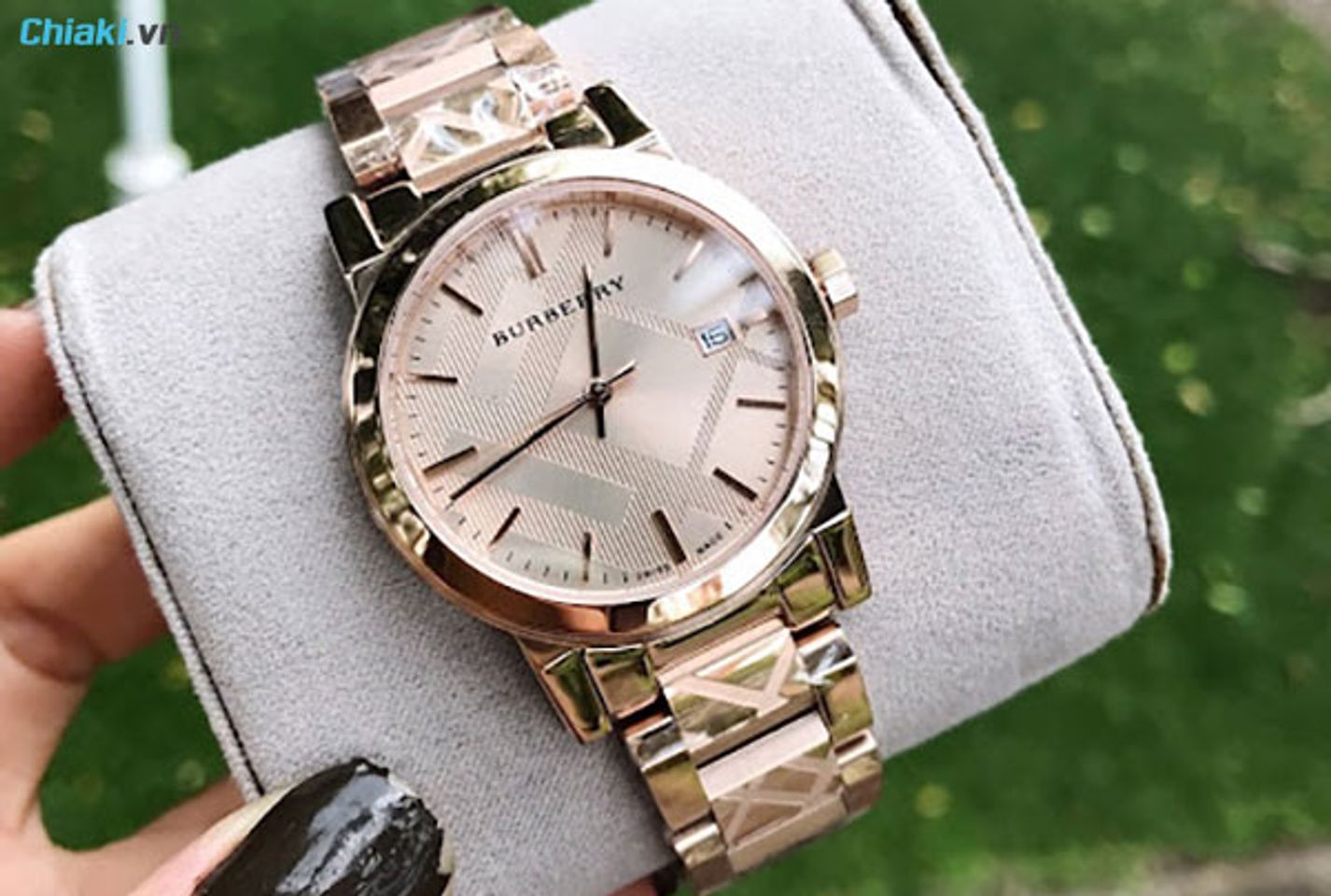 c&aacute;c h&atilde;ng đồng hồ nổi tiếng phải kể đến Burberry