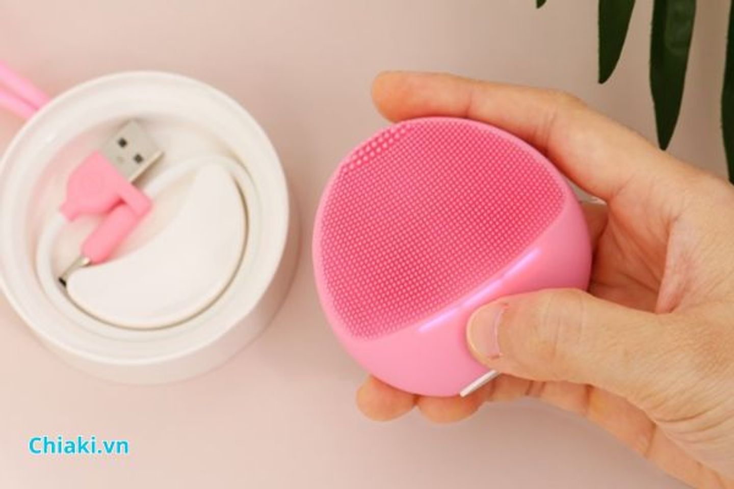 Sử dụng m&aacute;y rửa mặt 2 lần/ng&agrave;y gi&uacute;p l&agrave;m sạch da