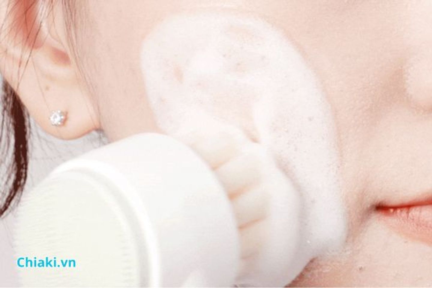 C&aacute;ch sử dụng m&aacute;y rửa mặt hiệu quả v&agrave; l&agrave;nh t&iacute;nh