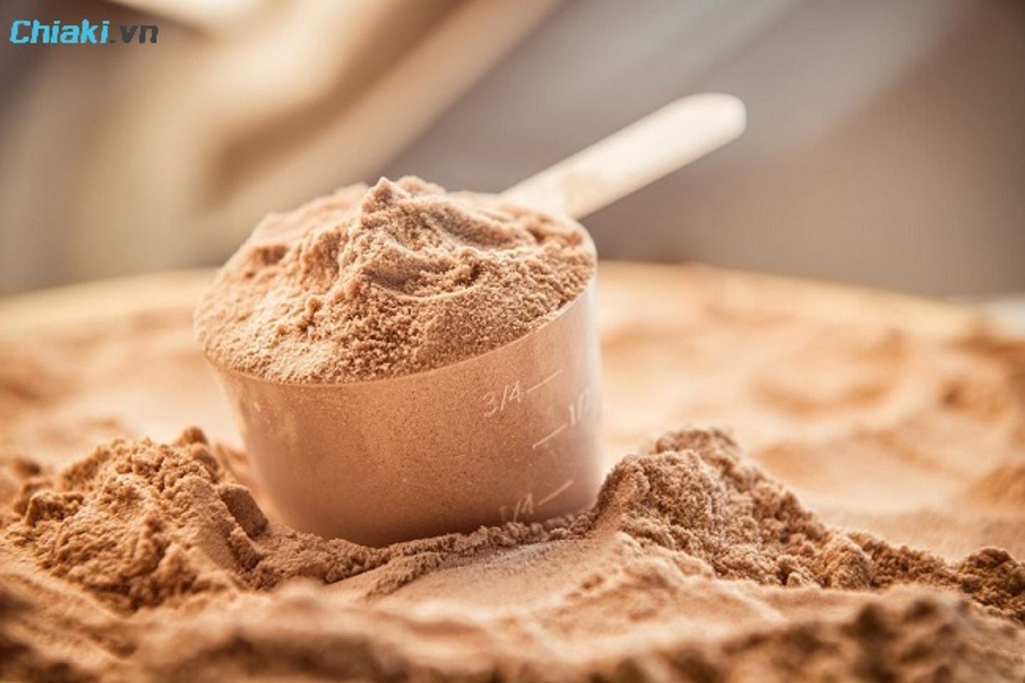 Whey protein hỗ trợ ph&aacute;t triển cơ bắp v&agrave; tăng hiệu suất luyện tập