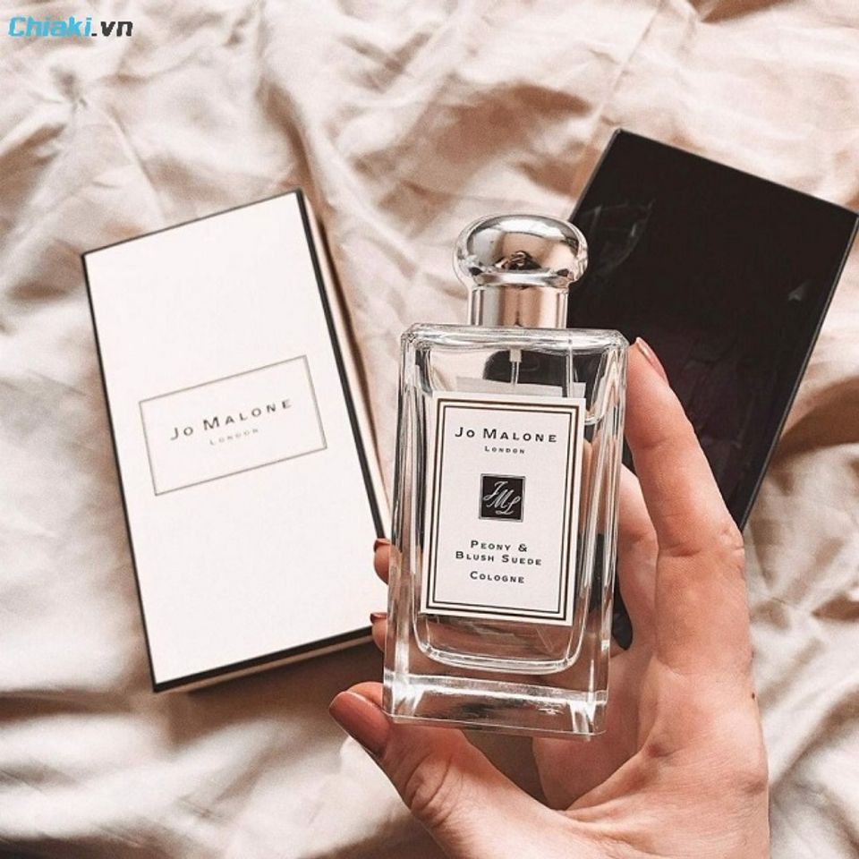 Nước hoa Jo Malone London Peony & Blush Suede đưa bạn tới v&ugrave;ng biển thơ mộng