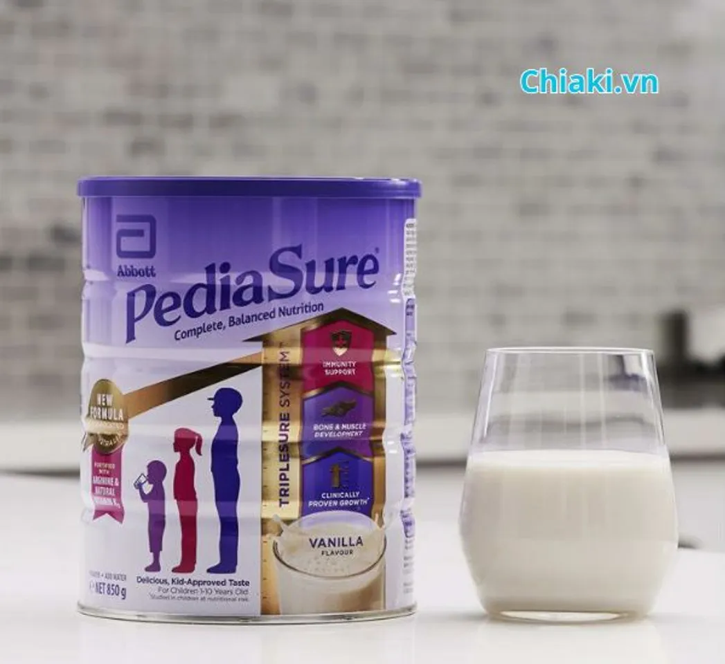 Sữa bột Pediasure Vanilla mang lại trẻ em kể từ 1-10 tuổi tác 850g của Úc