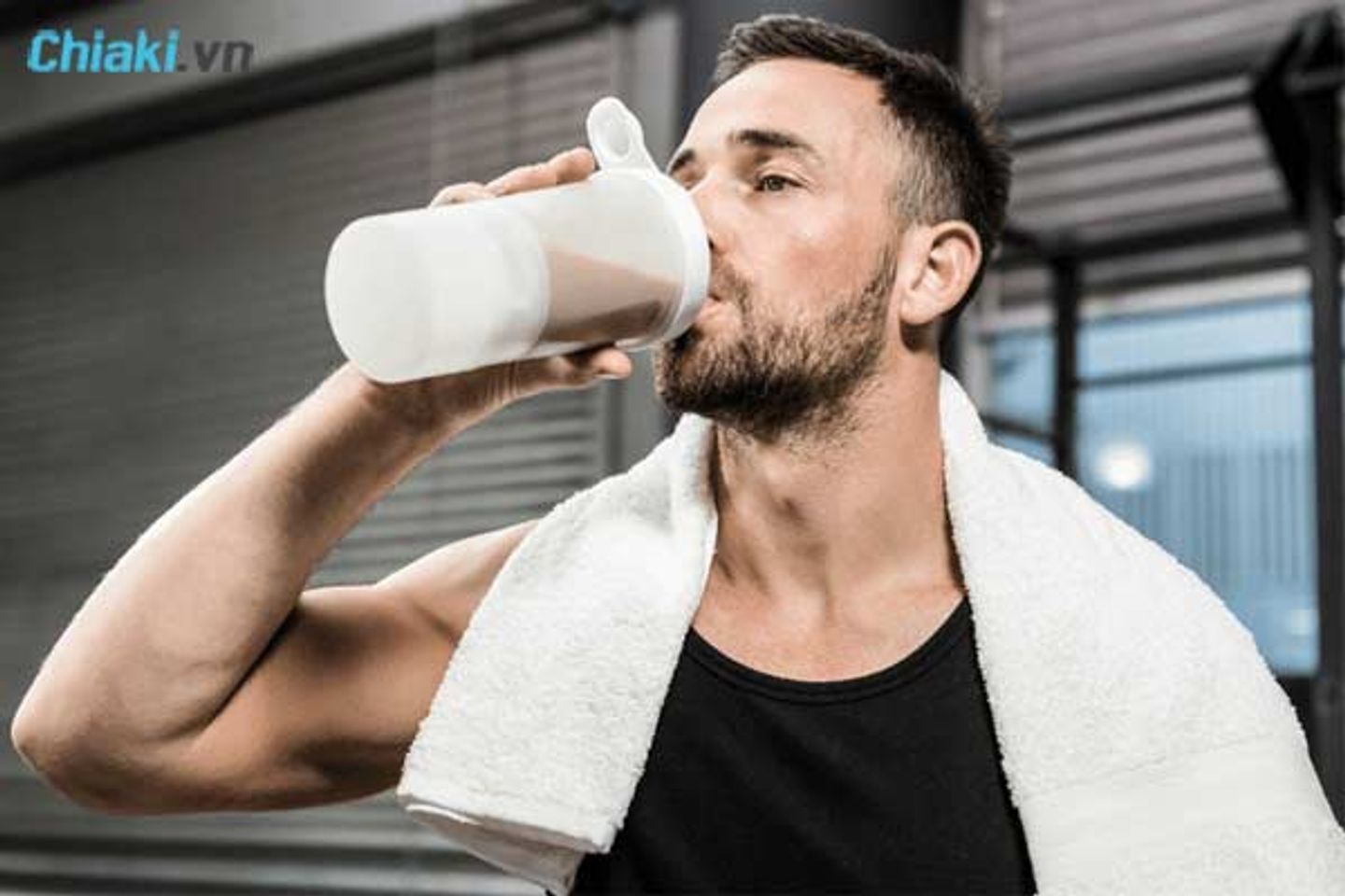 Những người tập luyện thể h&igrave;nh n&ecirc;n sử dụng casein