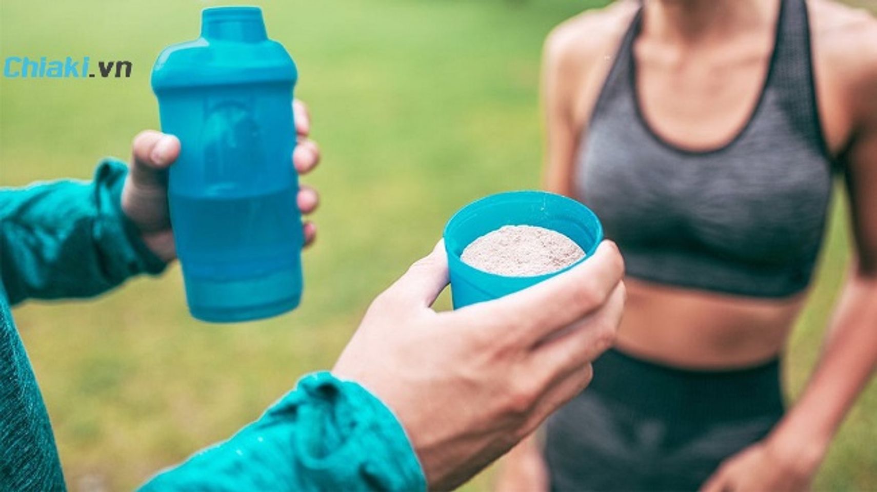 Người mới tập gym c&oacute; n&ecirc;n uống whey kh&ocirc;ng?