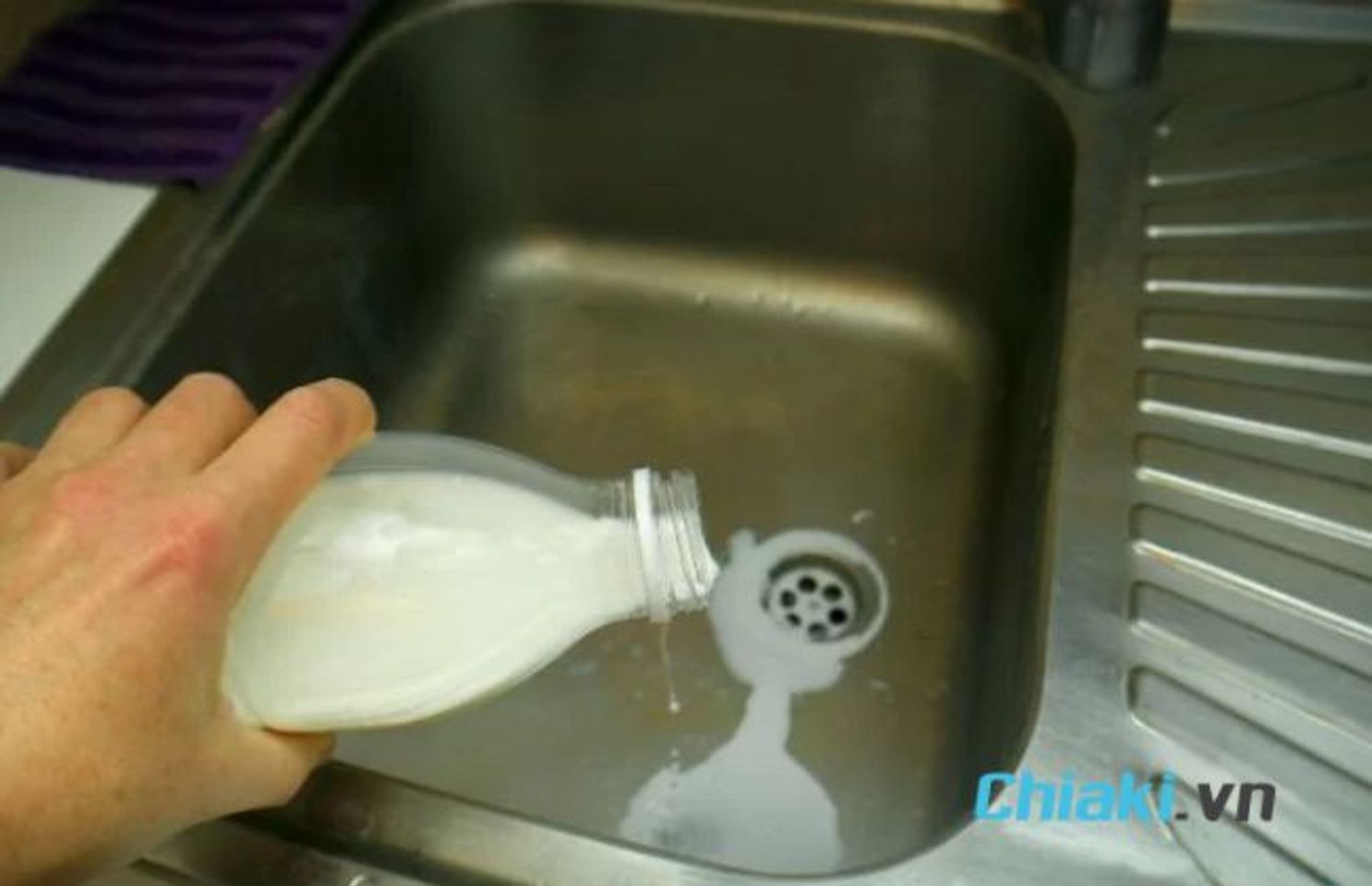 C&aacute;ch nhận biết sữa mẹ r&atilde; đ&ocirc;ng bị hư