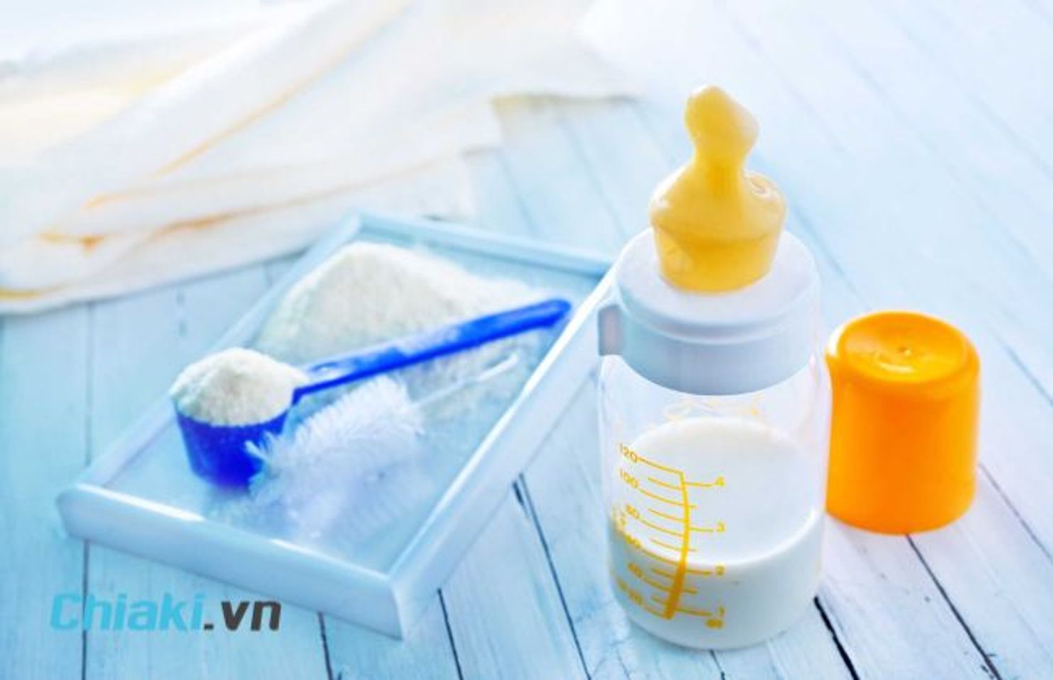C&oacute; n&ecirc;n cho b&eacute; uống sữa cao năng lượng