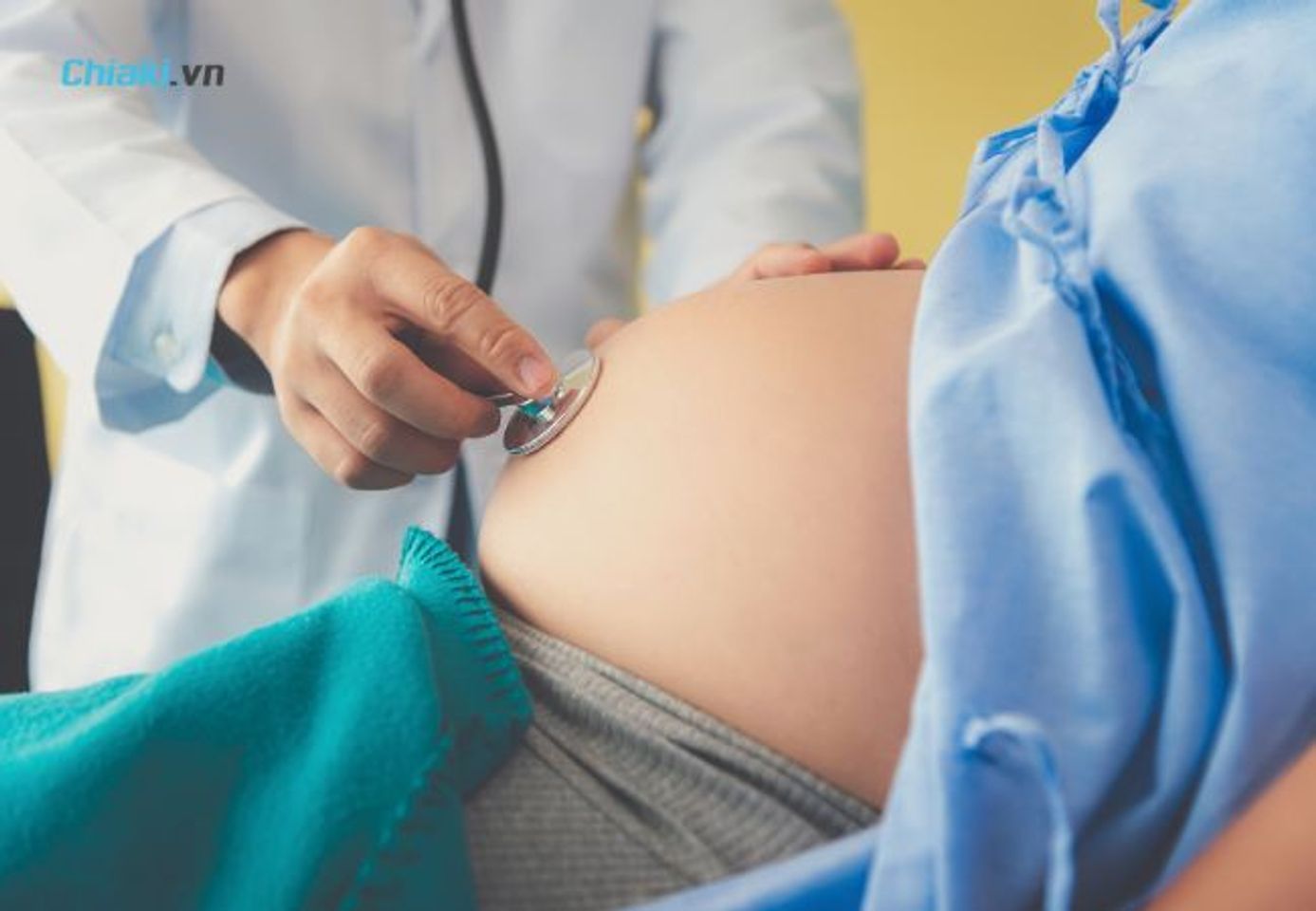 Dư ối khi mang thai do nhiều nguy&ecirc;n nh&acirc;n kh&aacute;c nhau