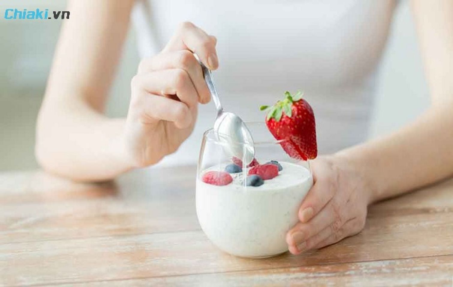 Sữa chua bổ sung dinh dưỡng, vitamin v&agrave; kho&aacute;ng chất