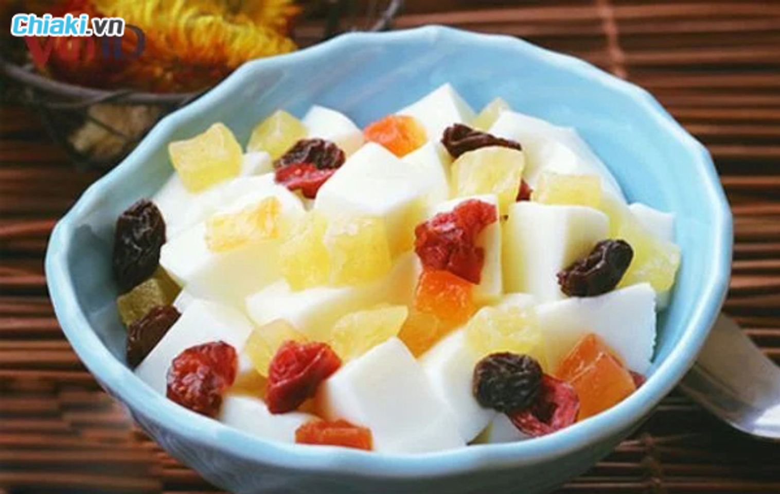 Sữa chua thập cẩm cho b&agrave; bầu