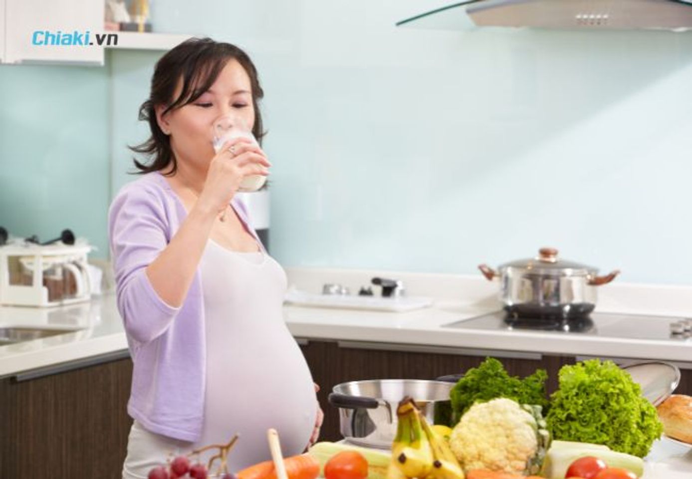 Dư ối c&oacute; thể uống sữa tươi kh&ocirc;ng đường theo lượng ti&ecirc;u chuẩn