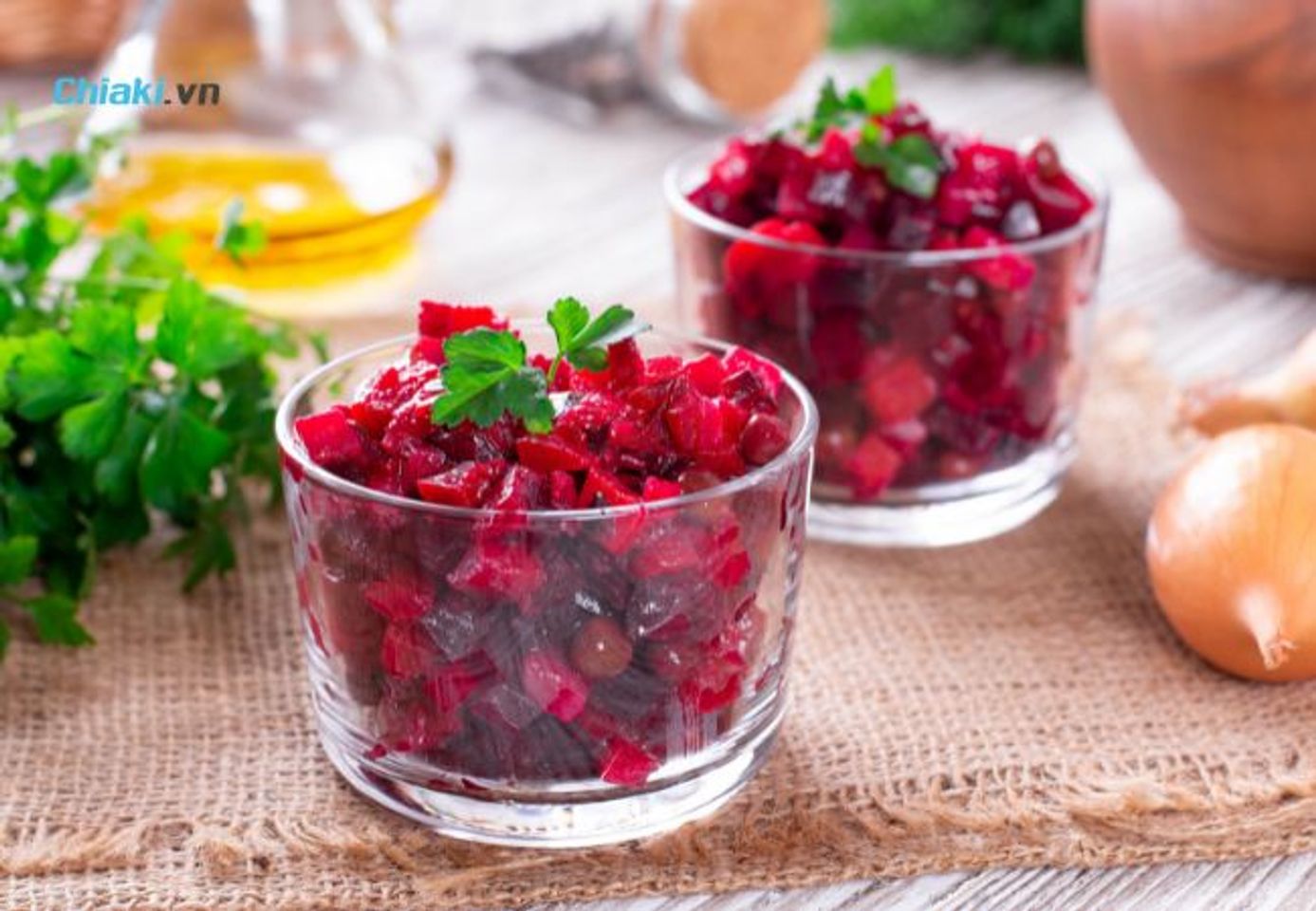 Sử dụng củ cải đường trộn với dầu dừa cho l&ocirc;ng m&agrave;y mọc nhanh