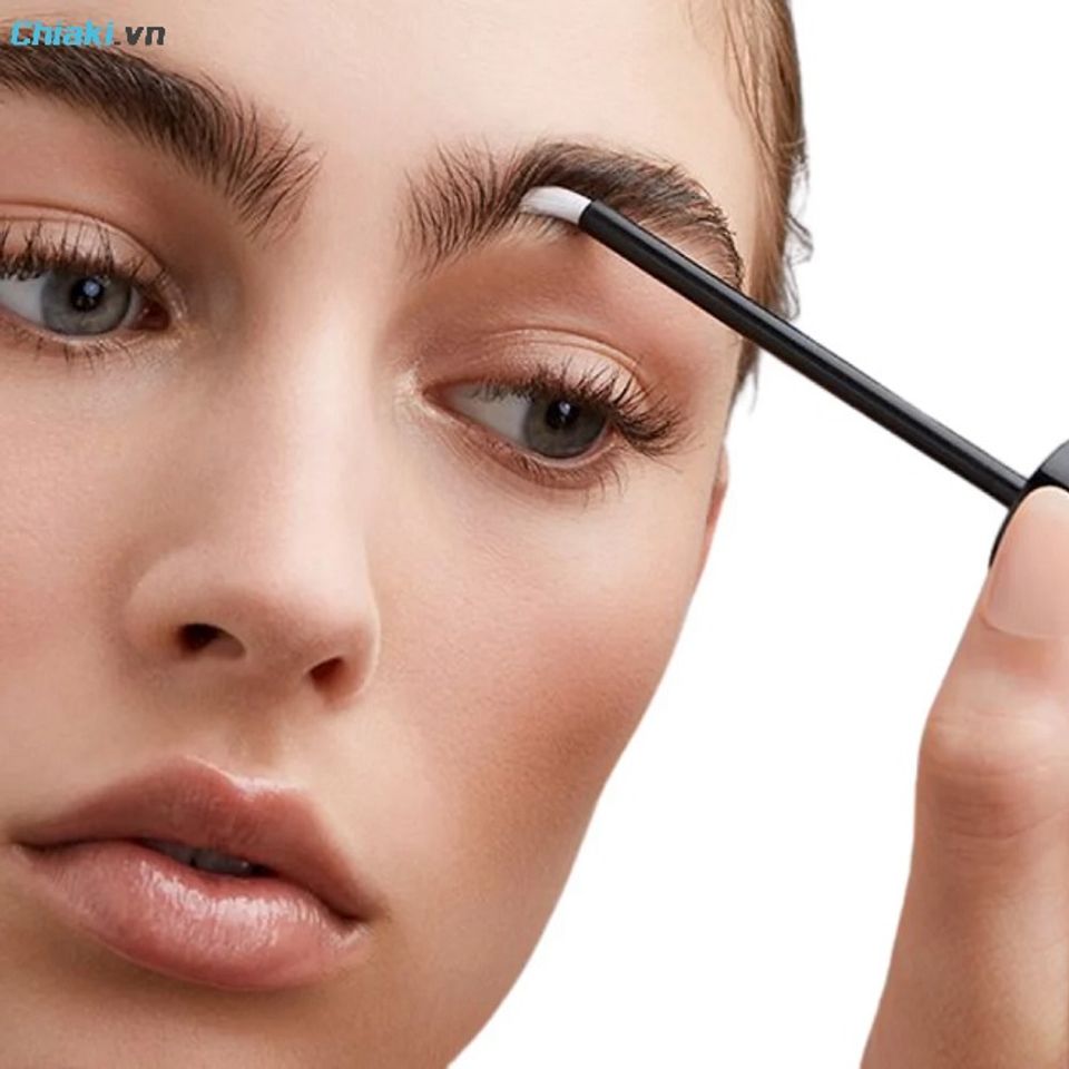 C&aacute;ch mọc l&ocirc;ng m&agrave;y nhanh bằng serum hỗ trợ mọc l&ocirc;ng m&agrave;y
