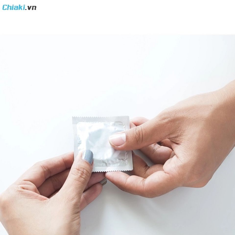 Lựa chọn bao cao su ch&iacute;nh h&atilde;ng, đ&uacute;ng k&iacute;ch thước